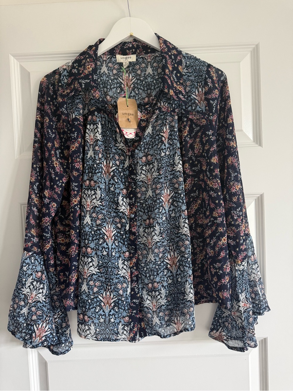 Umgee Blue Sheer Boho Bell Sleeve Top NWT Size Medium